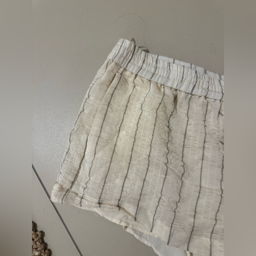 Zara Cream and Black Striped Shirt and short - Picture 12 of 16